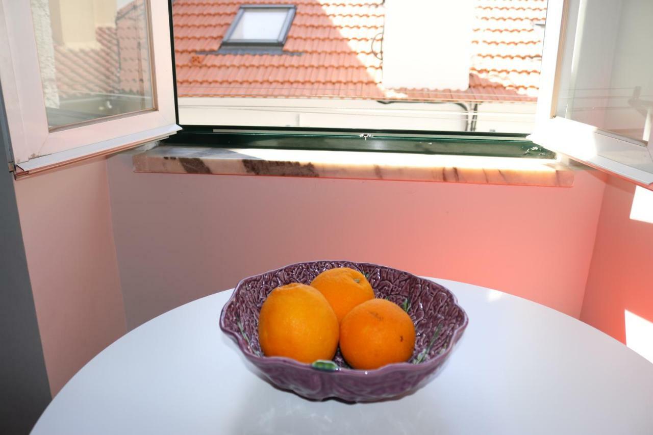 Chiado Bairro Alto, Bright And Newly Renovated 3 Bedroom Apartment, Lisbon Historical Center Exteriör bild